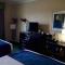 Cityview Inn & Suites Downtown /RiverCenter Area