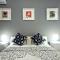 Central Bright Modern Studio