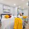 Chic Metro Apartment with Free Parking and Air-con - 奥克兰