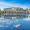 Best Western Plus North Lakes Hotel