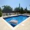 Unique Beach Luxurious Villas