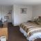 The Lake George Inn