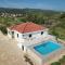 Robinzon Villa Zavala