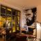 Winederful Hostel & Café
