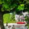 Art & Garden Residence