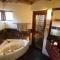 Tau Game Lodge - Madikwe Game Reserve