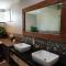 Melaka Beachfront Villa with Pool - ميلاكا