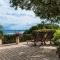 At Whale-Phin Guest House