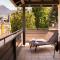 Flora Hotel & Suites