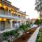 Olympia Zervea Studios with Pool - Apartment - Kardamili