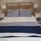 Harbour Bridge Suite 220