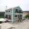 Tettix Summer House