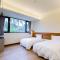 Rich Sunshine Inn