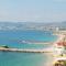 Stylish White and Red Apartments - Juan-les-Pins