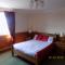 The Londesborough Arms bar with en-suite rooms - Market Weighton