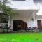 Smart Holiday Inn
