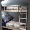 Allibella Shepherds Hut, Amazing Seaview, Private garden, Pet Friendly