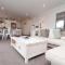 Luxury Rata Apartment - A