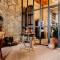 Hotel & Wine Cellar ARGE