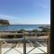 Front de mer les pieds dans leau