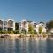 Captains Cove Resort - Waterfront Apartments