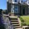 Dupplin152 bed and breakfast