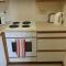 One-Bedroom Apartment - Wyvis Free Parking