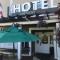 Crescent Suites Hotel