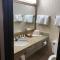 Quality Inn & Suites Detroit Metro Airport