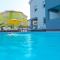 Lucky Luke Pool Apartments