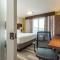 Holiday Inn Express & Suites Medicine Hat, an IHG Hotel - Medicine Hat