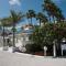 Bungalow Beach Resort - Bradenton Beach