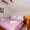 Family friendly house with a swimming pool Bol, Brac - 12228