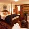 Hillbrook Inn & Spa - Charles Town