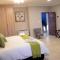 Green Side accommodation - Rustenburg