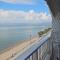 Foto: Beach Front Apartment 13/37