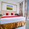 RedDoorz Plus near Sultan Hasanuddin Airport