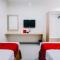 RedDoorz Plus near Sultan Hasanuddin Airport