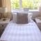 5 mins walk to Carrick - Sleeps 12 - Off road parking - Modern house 5 mins walk to Carrick - Sleeps 12 - Off road parking - Modern house