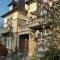 Le Castel Guesthouse