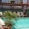 Park Avenue Inn & Suites