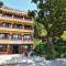 Hotel Forest Lake Backpackers Hostel