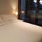 2BEDS Melbourne Central|Crown Casino|Colin|S Cross