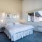 White Crystal Apartments