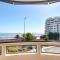 Backup Powered Sea View Apartment on the Promenade - Kapstadt
