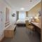 City Hotel