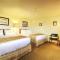 Roadrunner Lodge Motel