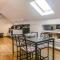 Home Out Rooms & Apartments