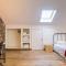 Home Out Rooms & Apartments