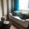 Loft condo beside Shangri-La Fort
